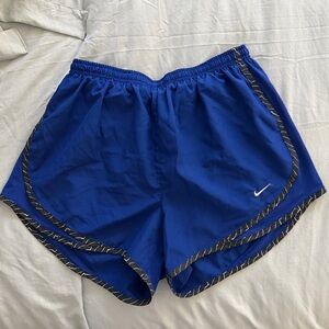 Nike Women's Dry Tempo Short M